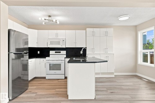 4267 24 Street Nw, Edmonton, AB 