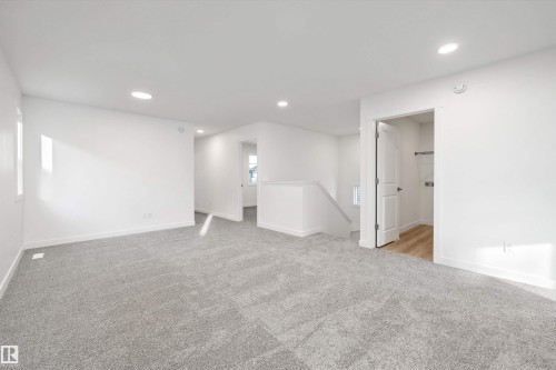 1315 11 Avenue Nw, Edmonton, AB - Indoor Photo Showing Other Room