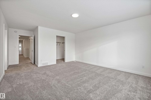 1315 11 Avenue Nw, Edmonton, AB - Indoor Photo Showing Other Room