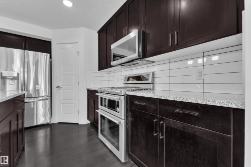 4118 6A Street Nw, Edmonton, AB 