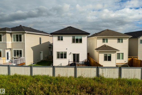 15 Ashbury Crescent, Spruce Grove, AB 