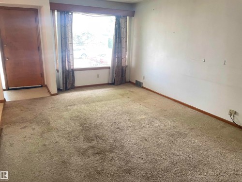 8759 81 Avenue Nw, Edmonton, AB 