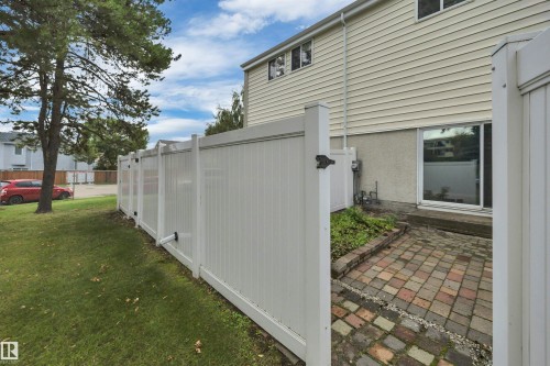 Fully Fenced Yard With Access To Green Area Behind The Property - 14644 52 Street Nw, Edmonton, AB 