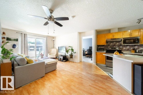 #118 2305 35A Av Nw, Edmonton, AB - Indoor
