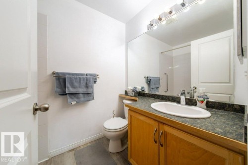 #118 2305 35A Av Nw, Edmonton, AB - Indoor Photo Showing Bathroom