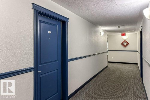 #118 2305 35A Av Nw, Edmonton, AB - Indoor Photo Showing Other Room