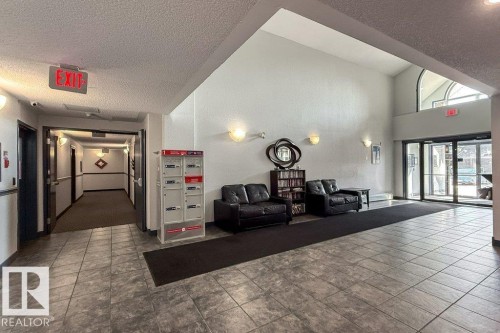#118 2305 35A Av Nw, Edmonton, AB - Indoor