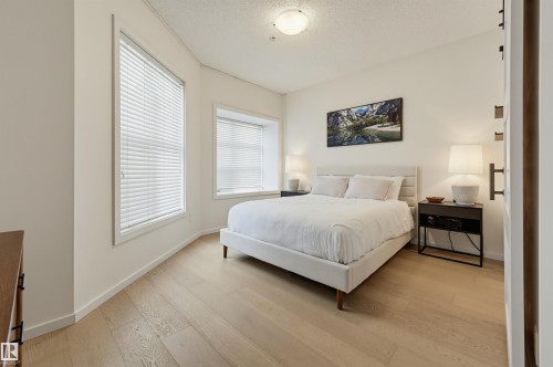 #403 9910 111 St Nw, Edmonton, AB - Indoor Photo Showing Bedroom