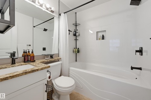 #403 9910 111 St Nw, Edmonton, AB - Indoor Photo Showing Bathroom