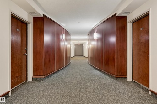 #403 9910 111 St Nw, Edmonton, AB - Indoor Photo Showing Other Room