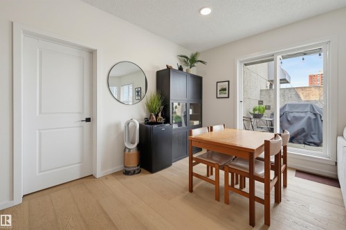 #403 9910 111 St Nw, Edmonton, AB - Indoor Photo Showing Dining Room