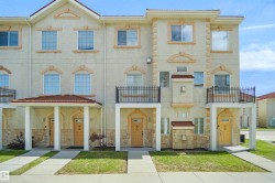 #53 13825 155 AV NW  Edmonton, AB T6V 0B8