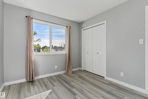 2947 26 Street Nw, Edmonton, AB 
