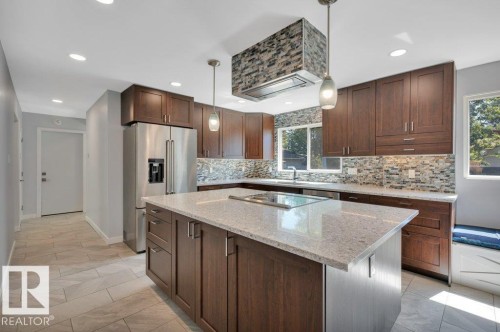 16211 78 Avenue Nw, Edmonton, AB 