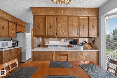 17206 111A Street Nw, Edmonton, AB 