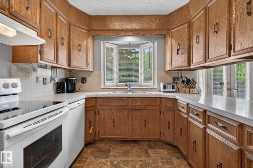 17206 111A Street Nw, Edmonton, AB 
