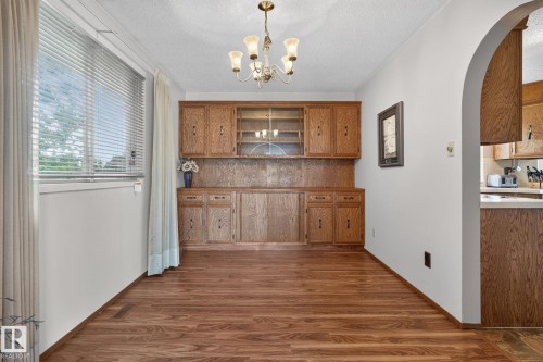 17206 111A Street Nw, Edmonton, AB 