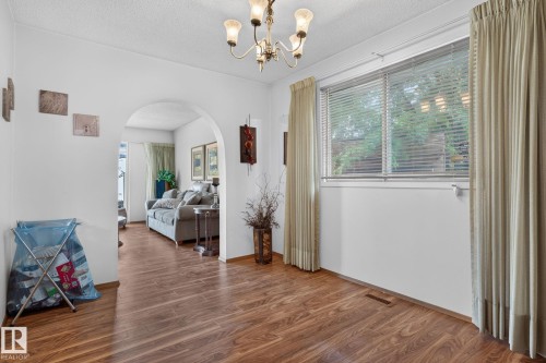 17206 111A Street Nw, Edmonton, AB 