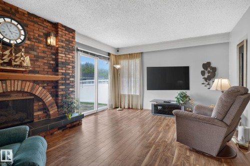 17206 111A Street Nw, Edmonton, AB 