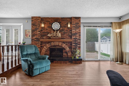 17206 111A Street Nw, Edmonton, AB 
