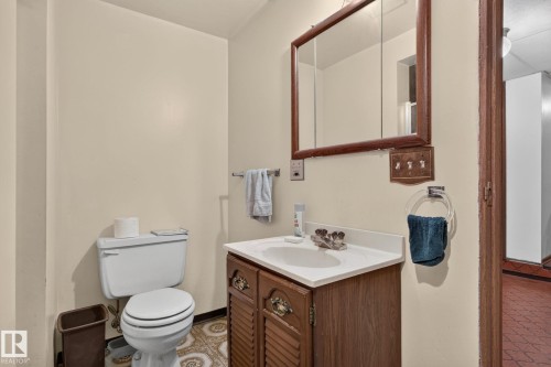 17206 111A Street Nw, Edmonton, AB 