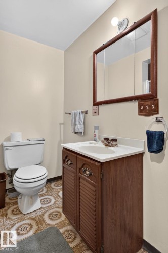 17206 111A Street Nw, Edmonton, AB 