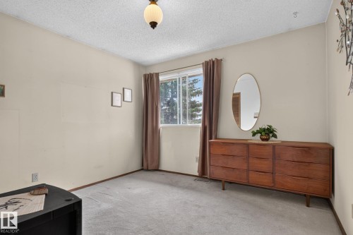 17206 111A Street Nw, Edmonton, AB 
