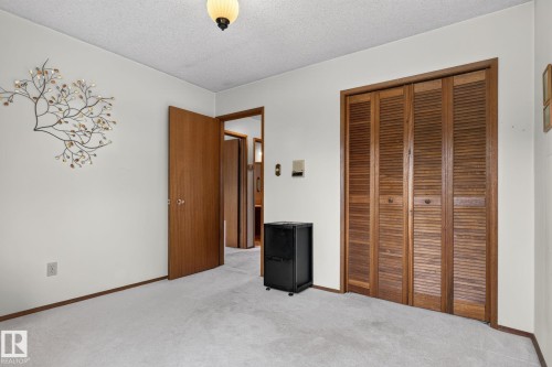 17206 111A Street Nw, Edmonton, AB 
