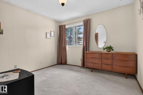 17206 111A Street Nw, Edmonton, AB 