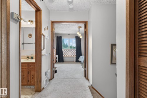 17206 111A Street Nw, Edmonton, AB 