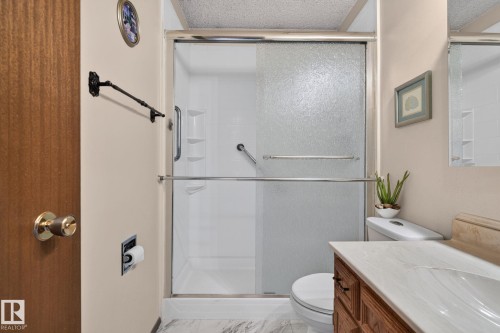 17206 111A Street Nw, Edmonton, AB 