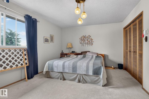 17206 111A Street Nw, Edmonton, AB 
