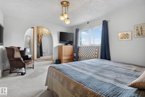17206 111A Street Nw, Edmonton, AB 