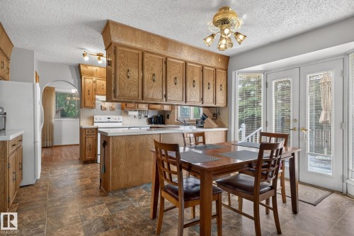 17206 111A Street Nw, Edmonton, AB 