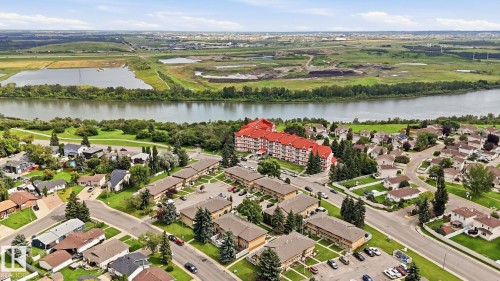 125 Woodborough Way Nw, Edmonton, AB 