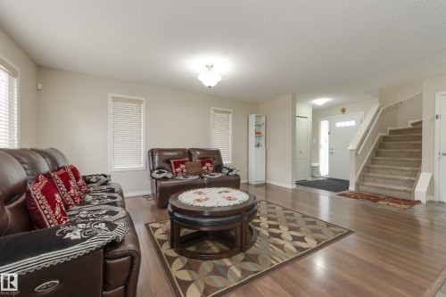 1939 118 Street Sw, Edmonton, AB 