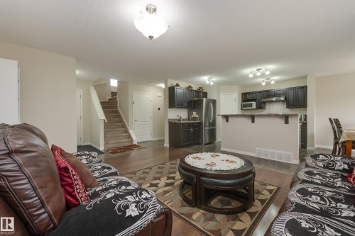 1939 118 Street Sw, Edmonton, AB 