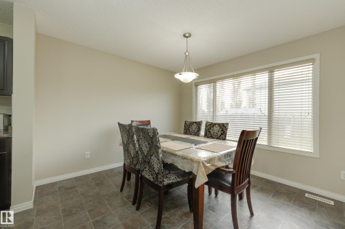 1939 118 Street Sw, Edmonton, AB 