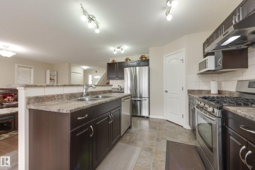 1939 118 Street Sw, Edmonton, AB 