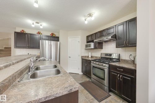 1939 118 Street Sw, Edmonton, AB 