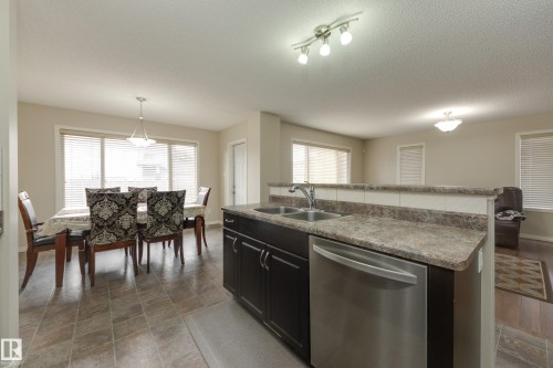 1939 118 Street Sw, Edmonton, AB 