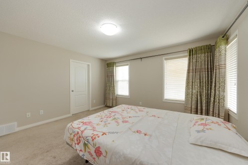 1939 118 Street Sw, Edmonton, AB 