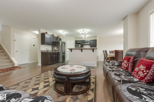 1939 118 Street Sw, Edmonton, AB 