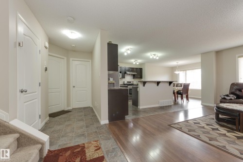 1939 118 Street Sw, Edmonton, AB 
