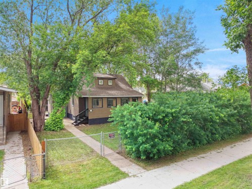 11918 86 Street Nw, Edmonton, AB 