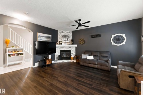9 Halsted Court, Spruce Grove, AB 