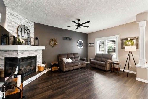 9 Halsted Court, Spruce Grove, AB 