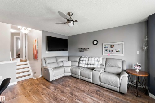 9 Halsted Court, Spruce Grove, AB 