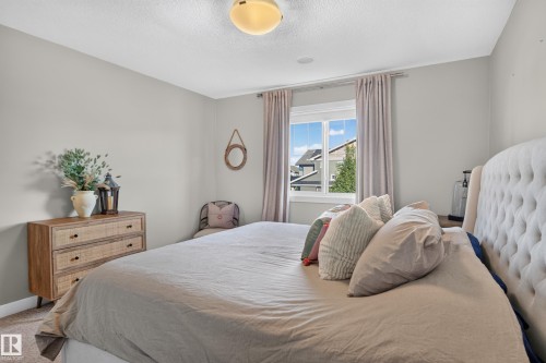 6722 Cardinal Road Sw, Edmonton, AB 