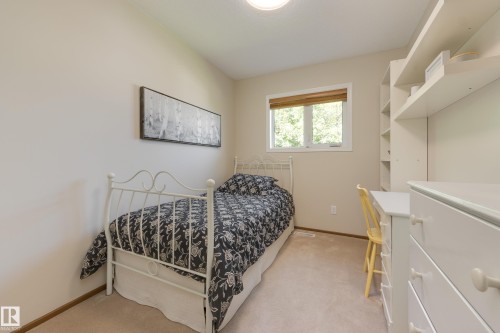 4904 11 Avenue Nw, Edmonton, AB 